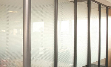 Перегородки из ПВХ и стекла - вариант 1 купить в Алматы