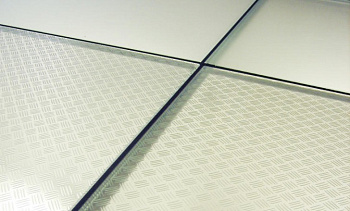 Стеклянный пол в квартиру с декоративным стеклом в Алматы. Готовые проекты ПерилаГлавСнаб