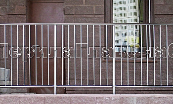 Перила на балкон с вертикальным заполнением в Алматы. Готовые проекты ПерилаГлавСнаб Перила на балкон с вертикальным заполнением в Алматы. Готовые проекты ПерилаГлавСнаб