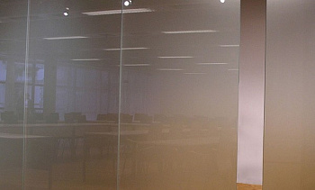 Стеклянные матовые перегородки в офис премиум в Алматы. Готовые проекты ПерилаГлавСнаб