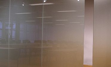 Стеклянные матовые перегородки в офис премиум купить в Алматы
