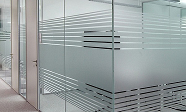 Стеклянные офисные перегородки с матовой пленкой купить в Алматы