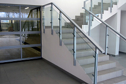 Стеклянные перила для колодезных лестниц в Алматы. Готовые проекты ПерилаГлавСнаб - фото 5