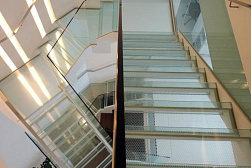 Стеклянные полы в квартире в Алматы. Готовые проекты ПерилаГлавСнаб - фото 9