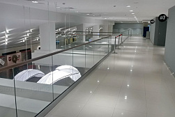 Стеклянные ограждения для торговых  и бизнес центров в Алматы. Готовые проекты ПерилаГлавСнаб - фото 3