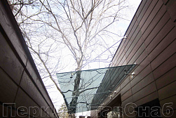 Стеклянные козырьки на вантах в Алматы. Готовые проекты ПерилаГлавСнаб - фото 26