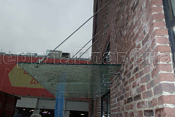 Стеклянные козырьки на вантах в Алматы. Готовые проекты ПерилаГлавСнаб - фото 21