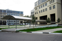 Козырьки и навесы на металлокаркасе в Алматы. Готовые проекты ПерилаГлавСнаб - фото 24