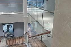 Стеклянные ограждения для торговых  и бизнес центров в Алматы. Готовые проекты ПерилаГлавСнаб - фото 6